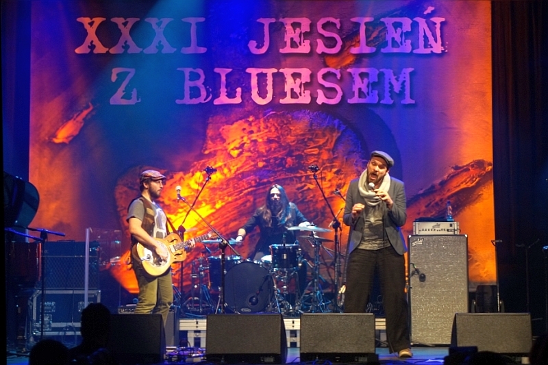 Jesień z Bluesem, najstarszy festiwal bluesowy w Polsce, został wydarzeniem roku 2015. Wokalistą - Bartek Przytuła (z prawej)