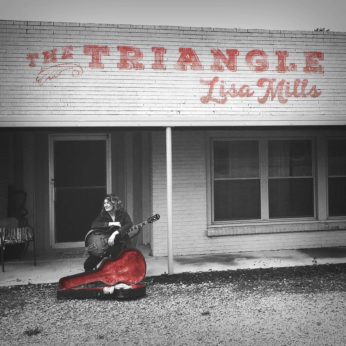 Lisa Mills – The Triangle