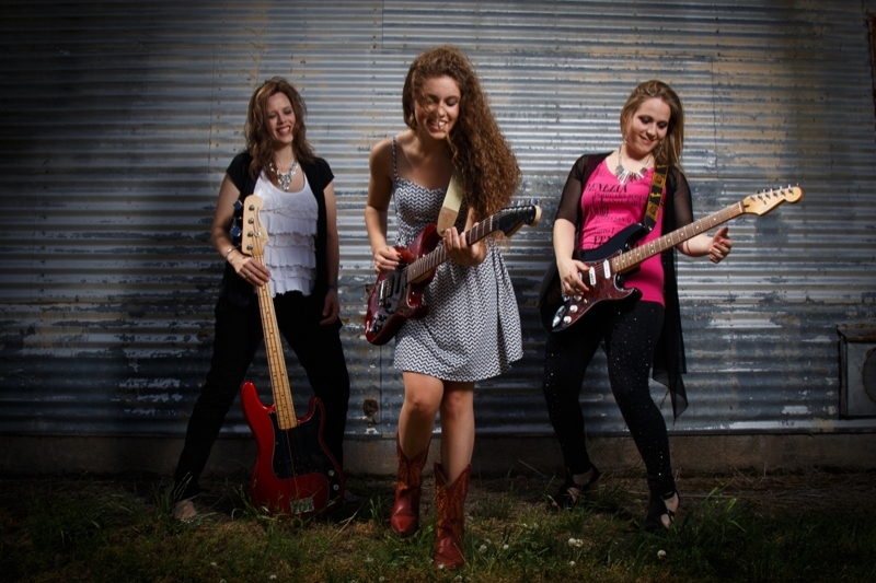 RUF's Blues Caravan: Girls With Guitars: Heather Crosse, Sadie Johnson, Eliana Cargnelutti 