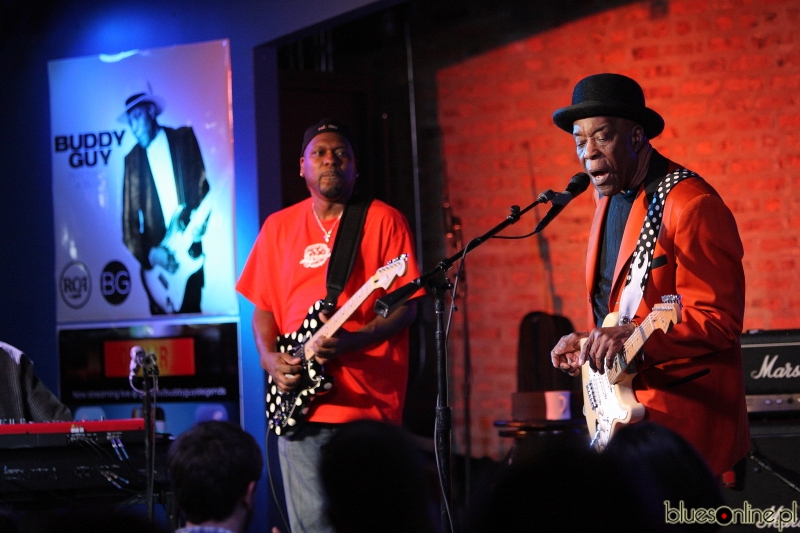 Buddy Guy with his son at Buddy Guy’s Legends january, 24th, 2014