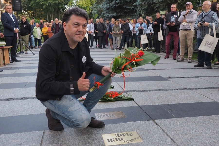 Bogdan Topolski w tym roku odsłonił swoją tabliczkę na Alei Bluesa w Białymstoku